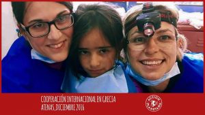 Dentista Raquel Gomez colabora en atenas con ONG Acción Planetaria en Atenas