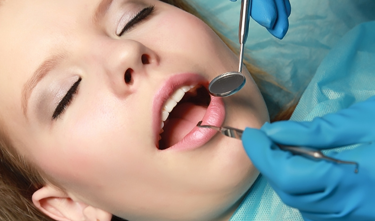 Anestesia y sedacion clinica de la dentista Raquel Gómez Burgos